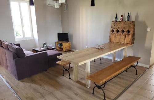 Castelnau-d'Estretefonds House | Gîte au cœur du château Flotis