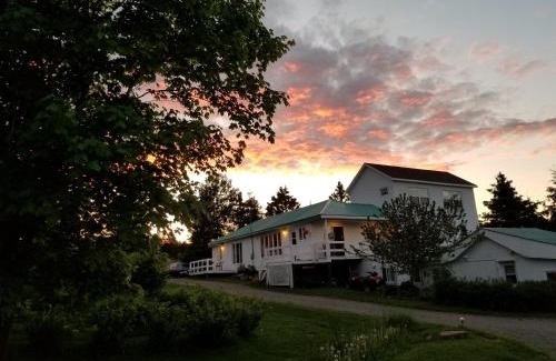 Perce Bed & Breakfast | Gîte Aux Jardins De L'Anse