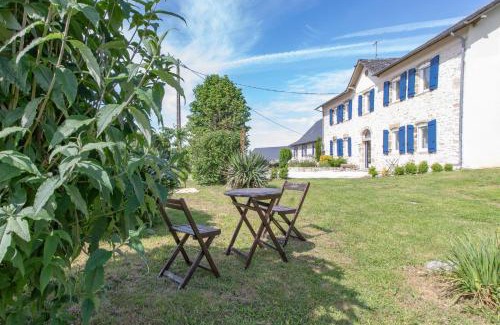 Beynat Apartment | Gîte Chabrignac, jacuzzi et sauna privatif, piscine chauffée partagée, Wifi, salle de jeux
