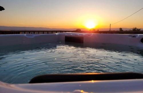 Pouilly-les-Feurs House | Gîte charmant avec espace cocooning et piscine, pour 8 pers., animaux bienvenus - FR-1-496-343