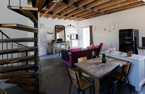 Louplande House | Gîte charmant proche du Mans : nature, objets atypiques et ambiance familiale - FR-1-410-249