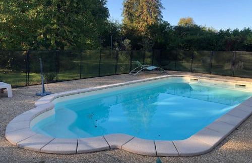 Dureil House | Gîte Cocooning avec Piscine Partagée au Cœur de la Campagne Sarthoise, Proche Zoo et Circuit du Mans - FR-1-410-331
