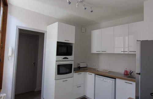 Milly-la-Foret Apartment | "Gîte Cocteau" Chez Clemence Forest of Fontainebleau
