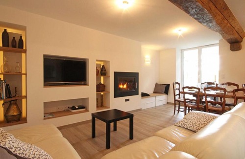 Ceauce House | Gîte confortable avec jardin privatif, 4 chambres, étang, animaux, à Céaucé - FR-1-497-6