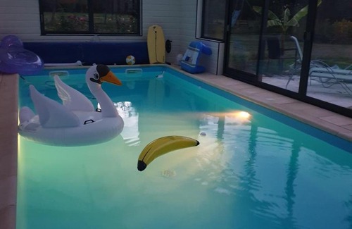 Louplande House | Gîte Confortable près du Mans avec Piscine, Parc de Jeux et Vélo - FR-1-410-364