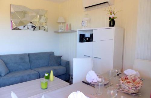 Meillard House | Gîte cosy avec terrasse, climatisation et parking - Meillard - FR-1-489-267