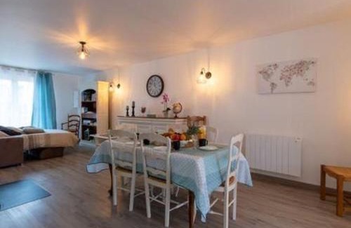 Venisey House | Gîte cosy et moderne avec jardin, 2 chambres - FR-1-583-429