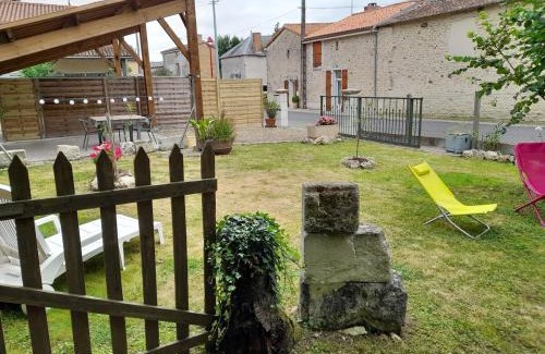 Moncontour Apartment | Gîte de baigneux 2 étoiles