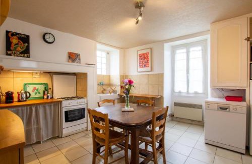 Nanthiat House | Gîte de Champdoré