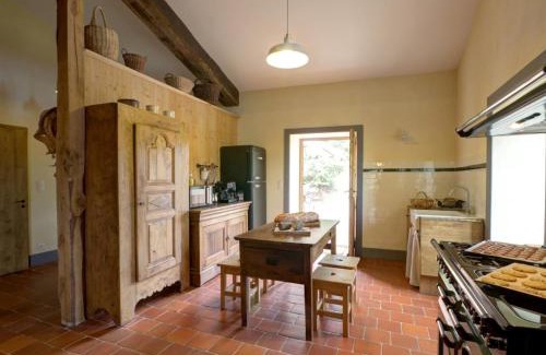 Saint-Just-la-Pendue House | Gîte de charme avec spa, sauna et jardin pour 12 personnes - FR-1-496-54