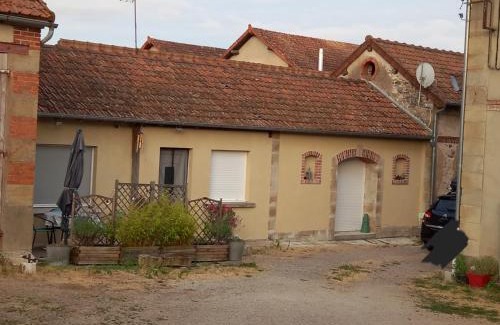 Souvigny House | Gîte de la Queune 4 pers