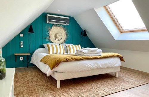 Villechetif Bed & Breakfast | Gîte de la Villa de la Croix avec piscine et parking à 4 minutes de l'A26