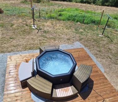 Lunac House | Gîte de Lucie - Climatisé avec jardin de 800 m²