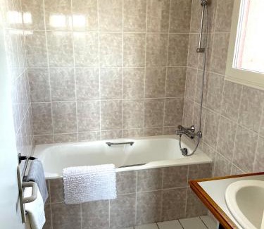 Saint-Hippolyte Hotel | Gîte de séjour Haut 2 Gammes