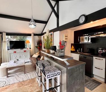 Cavaillon House | Gîte des Estelles "Axel" avec espace Jacuzzi