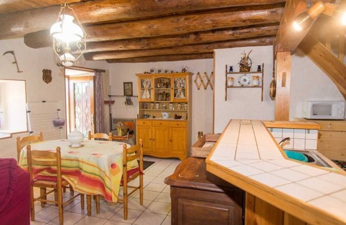 Peyre-en-Aubrac House | Gîte des Jonquilles 6 Personnes 2 Épis