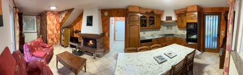 Le Clerjus House | Gîte Des Prés Berthe