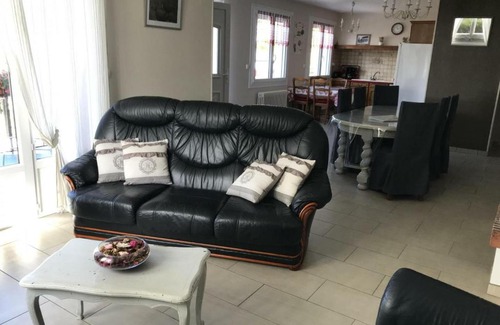 Dhuizon House | Gîte Dhuizon, 4 pièces, 6 personnes - FR-1-491-204