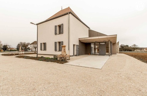 Saint-Didier-en-Bresse House | Gîte du Pigeonnier - Saint Didier EN Bresse