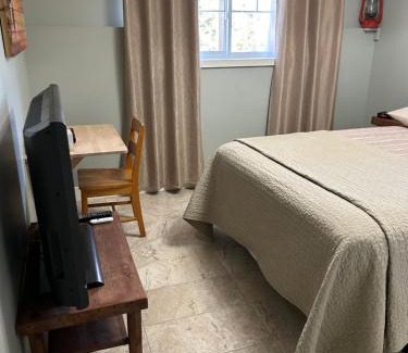Notre-Dame-du-Laus Bed & Breakfast | Gîte du lac Poisson Blanc