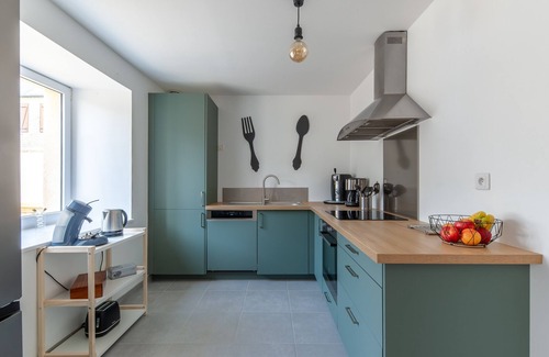 Houesville House | Gîte du Tilleul - Maison climatisée pour 8 voyageurs