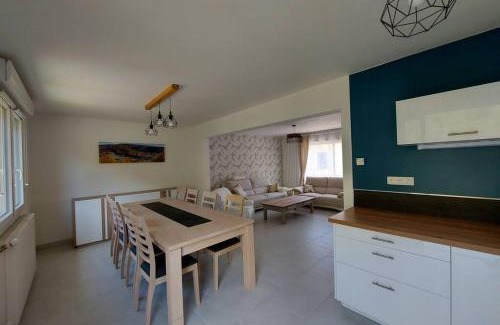 Montherme House | Gîte en bord de Meuse