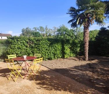 Maconnais Beaujolais Agglomeration Apartment | Gîte entre Beaujolais & Mâconnais