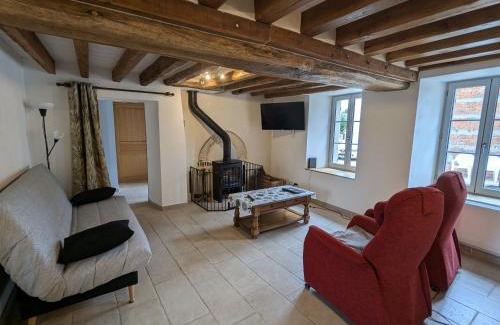 Freville-du-Gatinais House | Gîte familial rénové avec jardin, proche forêt d'Orléans et activités, à 1h d'Orléans et 2h de Paris - FR-1-590-439