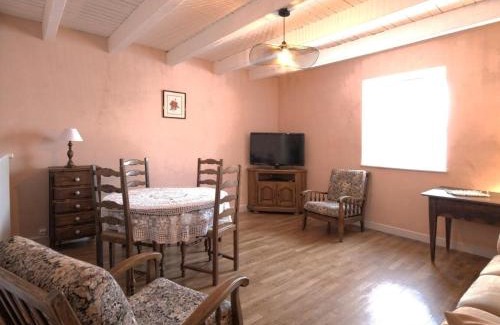 Gourgeon House | Gîte familial rénové avec jardin au cœur de la Vallée de la Saône - FR-1-583-467