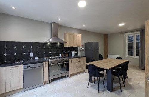 Tilly House | Gîte familial rénové avec piscine, jardin de 1 hectare et vélos à disposition, situé en pleine campagne - FR-1-591-579