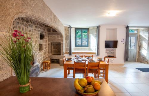 Albaret-le-Comtal House | Gîte Gîte 4/6 personnes à la Ferme Lionnet