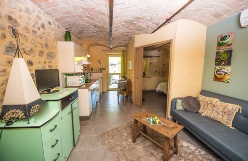 Allegre Les Fumades House | Gîte Haut de Gamme Avec Jacuzzi Privatif
