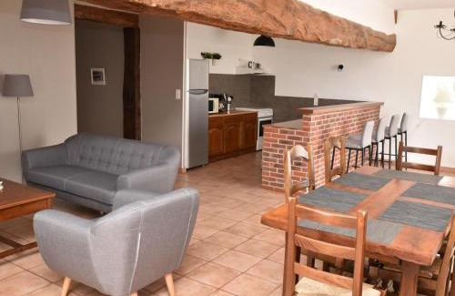 Cressanges House | Gîte indépendant avec piscine, grande terrasse, jardin, barbecue, proche St Pourçain/Sioule et Souvigny - FR-1-489-78