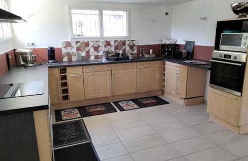 Baume-les-Dames Apartment | Gîte L'echappée Comtoise Spacieux Avec Superbe Jardin Pour 4 Personnes !