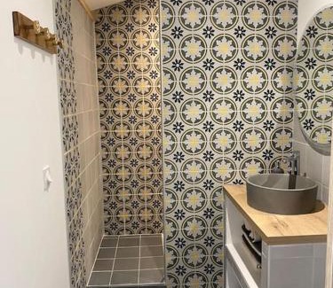 La Roche-de-Glun Apartment | Gîte La Clé de Saint-Georges