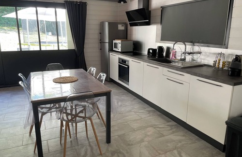 Saint-Martin-Petit House | Gîte La Tuilerie Moderne Avec Piscine