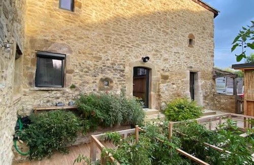 La Baume-Cornillane House | Gîte : La vieille bâtisse.