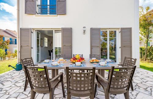 Magny-le-Hongre Villa | Gîte La Villa Omagny Paris Marne-la-Vallée
