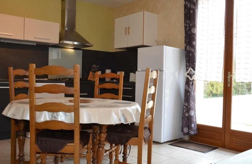 Laines-aux-Bois House | Gîte Laines-aux-Bois, 2 pièces, 4 personnes - FR-1-543-87