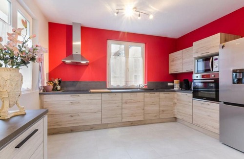 Landreville House | Gîte Landreville, 4 pièces, 9 personnes - FR-1-543-43