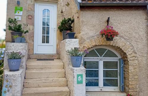 Fleurey-sur-Ouche House | Gîte Le 16, Sous Les Trémières