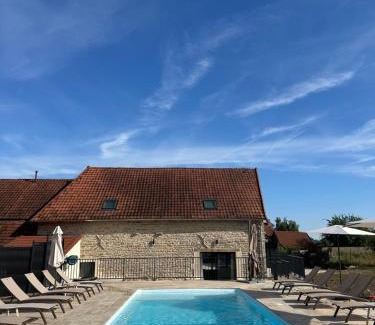 Bellenot-sous-Pouilly House | Gîte le clocher roman