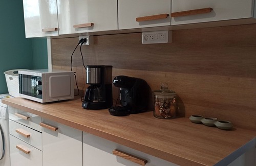 Verdun Apartment | Gîte LE FRANCAIS: meublé 3 étoiles, 2 chambres, GARAGE et JARDIN, CLIMATISATION