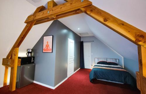 Le Donjon Bed & Breakfast | Gîte Les Grandes Menières proche du Pal