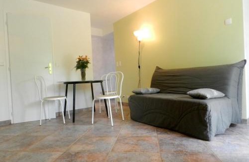 Sainte-Helene-du-Lac Apartment | Gîte les Platanes