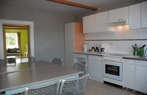 Bourseigne-Vieille Cottage | Gîte Les Trois Voisins