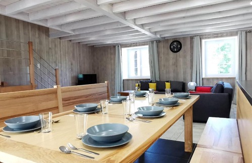 Arlempdes House | Gîte moderne à Arlempdes: spa, terrasse, grands espaces et visites culturelles - FR-1-582-107