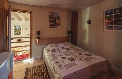 Vertolaye House | Gîte " Orée des bois"