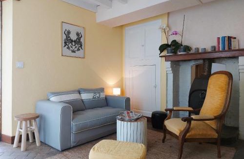 Ouerre House | Gîte paisible avec jardin, proche nature et sites historiques, idéale pour détente et activités outdoor. - FR-1-581-138