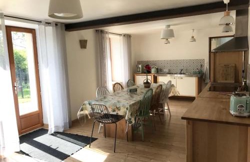 Autrepierre House | Gîte rénové avec jardin, proche loisirs et commerces, à une heure de Nancy et Metz - FR-1-584-168